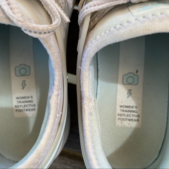 Nike Free Reflective Training Athletic Shoe Size 7 - Picture 4 of 13